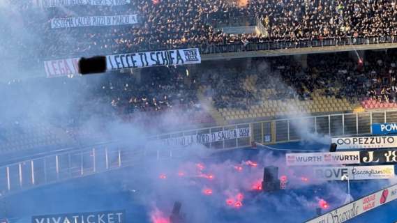 Lecce-Napoli: match sospeso per 5' per lancio di petardi 