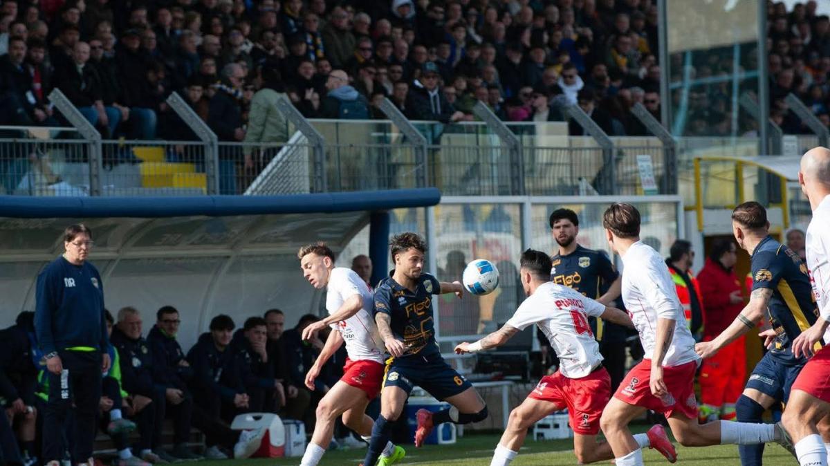 Gravina-Barletta 0-2, Malagnino e Lattanzio piegano la resistenza dei gialloblù 