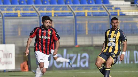 UFFICIALE - Taranto, rescissione consensuale per due calciatori rossoblu