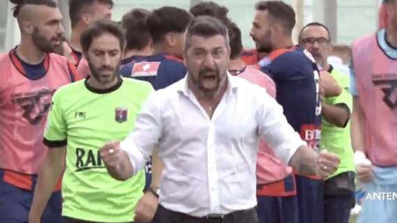 Taranto, l'esultanza di Montervino dopo il gol di Marsili: gioia e tensione di un tarantino doc