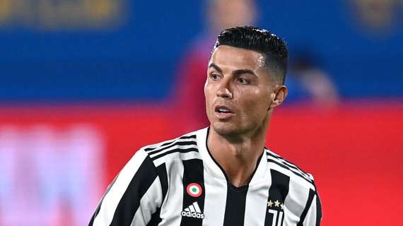 A Taranto donata maglia di Cristian Ronaldo al reparto di oncoematologia pediatrica
