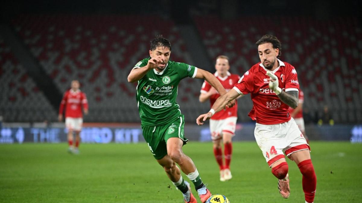 Serie B, Bari-Avellino 1-1: a Dickmann risponde Biasci