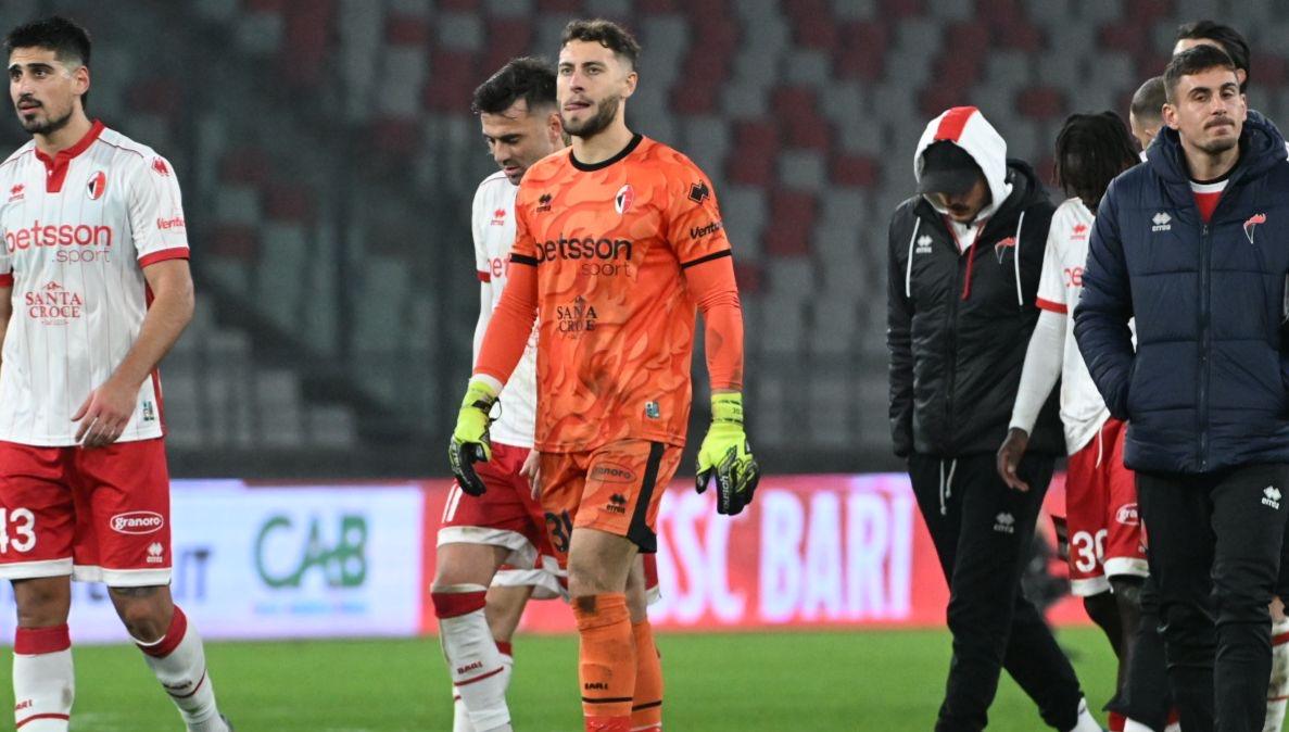 Bari-Catanzaro 1-2, le pagelle: a Bellomo le gambe non tremano. Ma al centrocampo si 