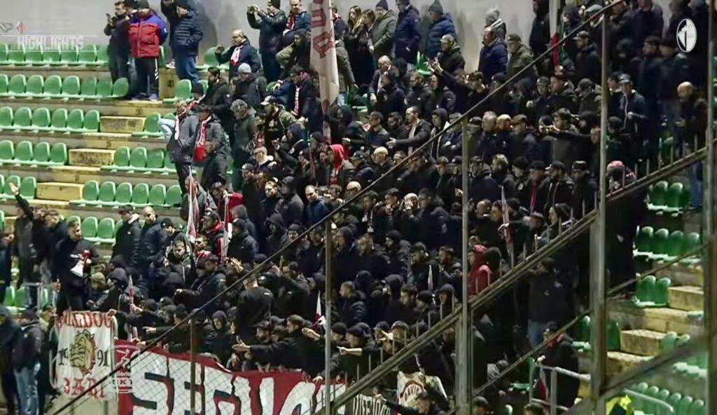 Bari, settore ospiti esaurito per la sfida di Avellino