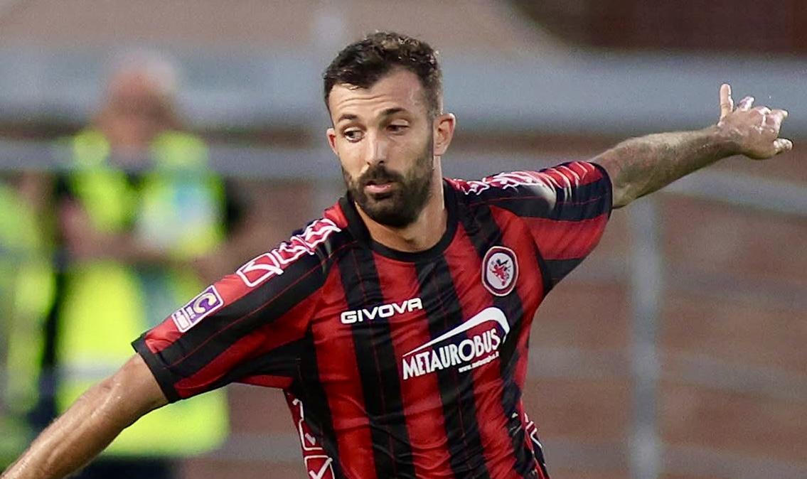 Foggia, grave infortunio per Petermann: lesione al crociato e al menisco