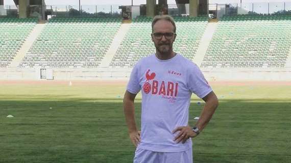 Bari, la presentazione 'social' di Zironelli mentre la Covisoc esclude i biancorossi dal campionato di Serie B