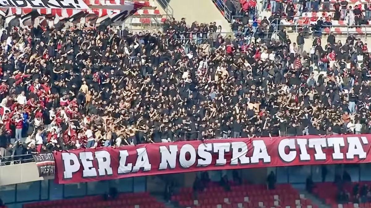Bari, playout: Curva Nord superiore sold out, attesi quasi 20mila tifosi per il match con il Sudtirol