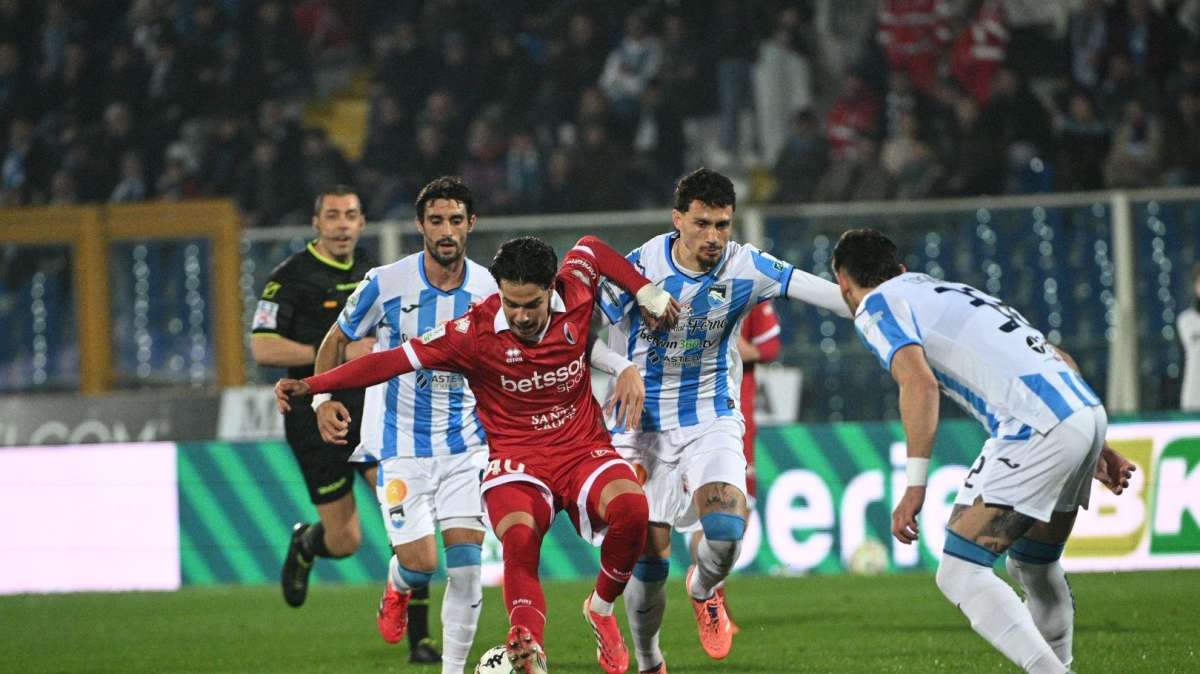 Pescara-Bari 4-0: abruzzesi straripanti, galletti travolti e irriconoscibili. E' di nuovo penultimo posto