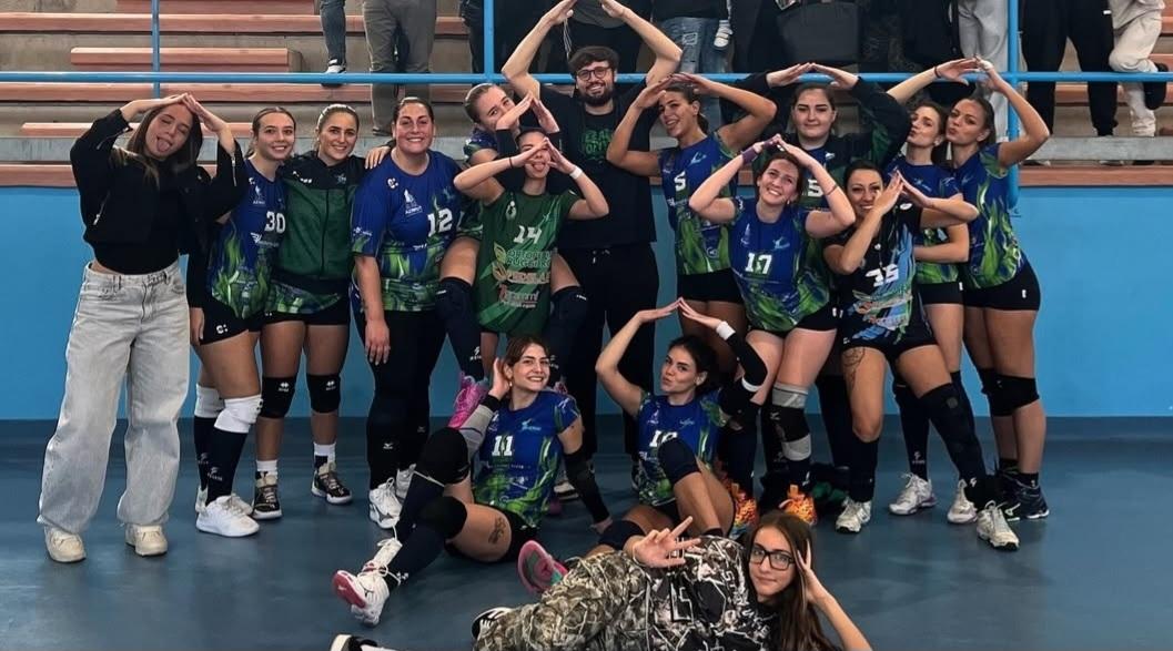 Vesuvio Volley, impresa monumentale a Pomigliano: da 2-0 a 2-3. Una rimonta di cuore, tecnica e… cazzimma