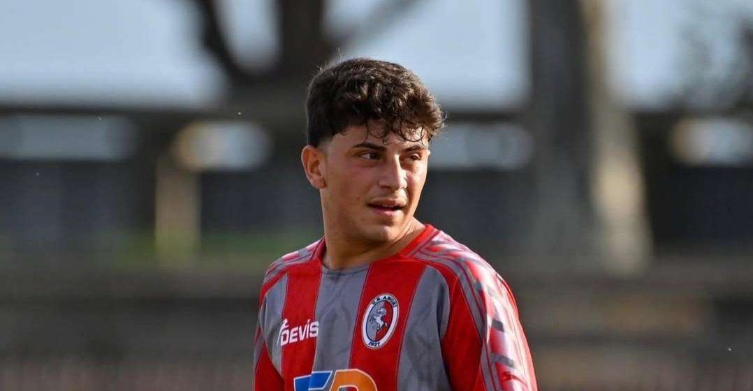 Napoli sotto shock, il calcio campano in apprensione: Bruno Petrone accoltellato nella notte