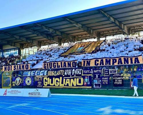 La Casertana sfida il Giugliano per l'ultimo assalto al terzo posto: ecco quanti tifosi gialloblù saranno presenti in curva nord