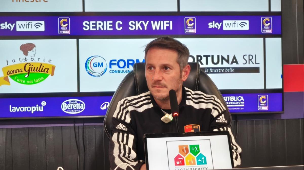 Potenza, De Giorgio: "Casertana squadra in salute, noi siamo in difficoltà dal punto di vista numerico"