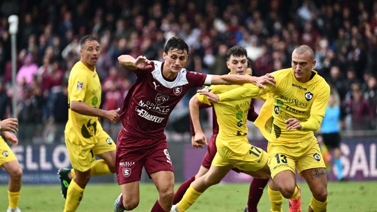 Salernitana, in ansia per un attaccante. Oggi gli esami