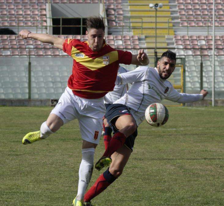 Cosenza-Casertana, problemi per un difensore calabrese