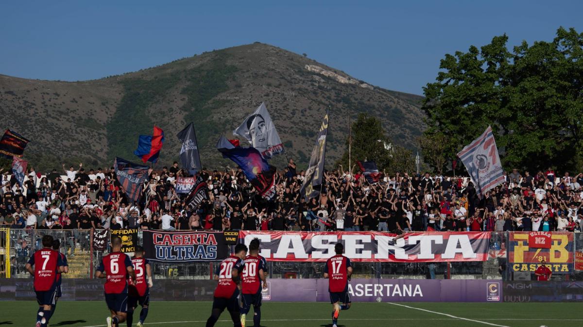 La Casertana non va oltre il pari col Giugliano. Rileggi la nostra diretta 