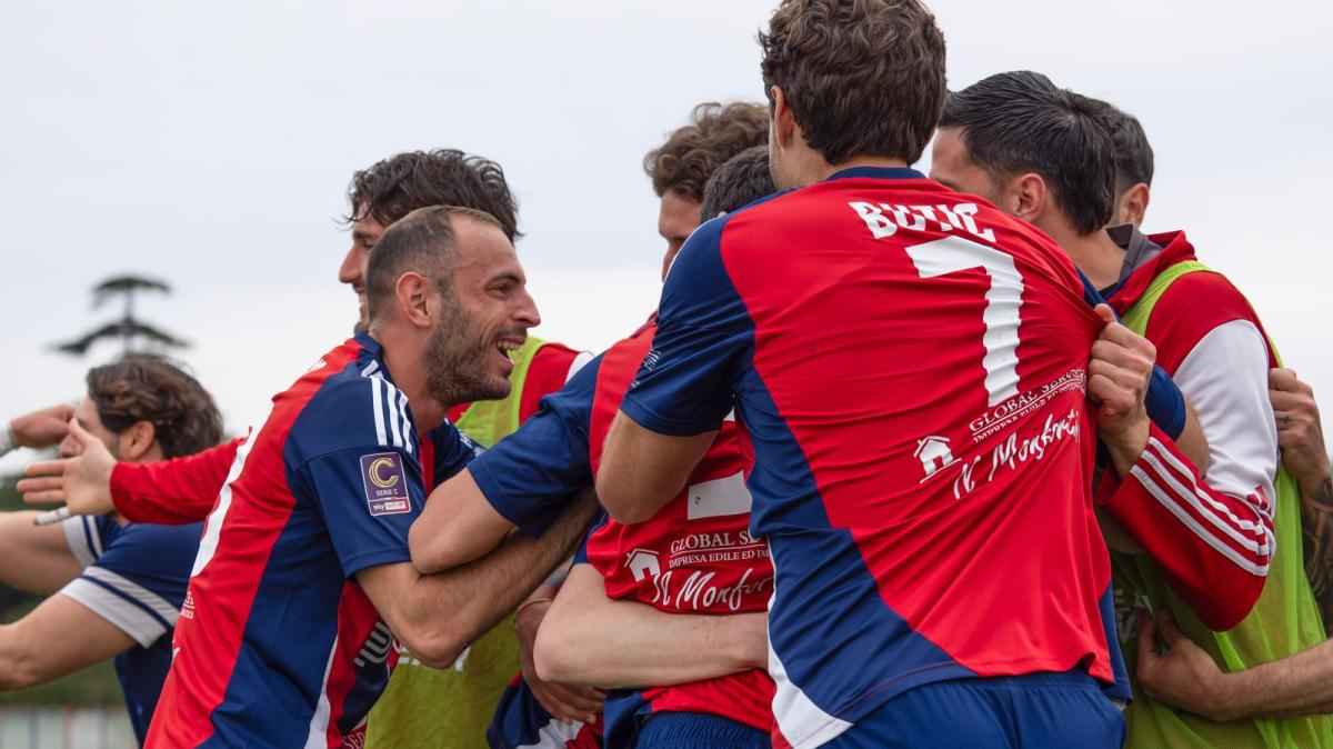 Una Casertana travolgente affonda il Cerignola e il terzo posto è ancora più vicino. Rileggi la nostra diretta