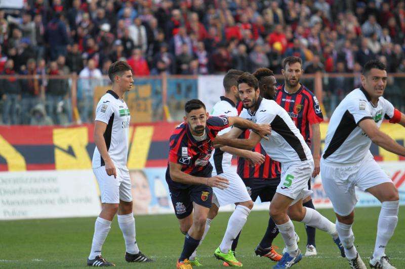 Una big si fionda su Idda: il difensore sta già movimentando il mercato