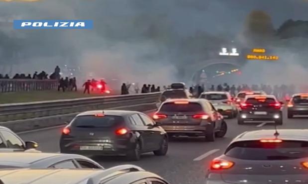 Scontri sull'A2, 29 daspo per tifosi di Casertana e Catania 