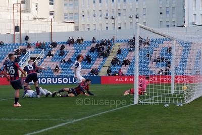 I precedenti allo 'Scida' e come assistere in diretta al match
