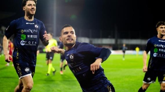 La Cavese conquista una vittoria importantissima contro il Picerno: decidono le reti di Orlando e Fella 