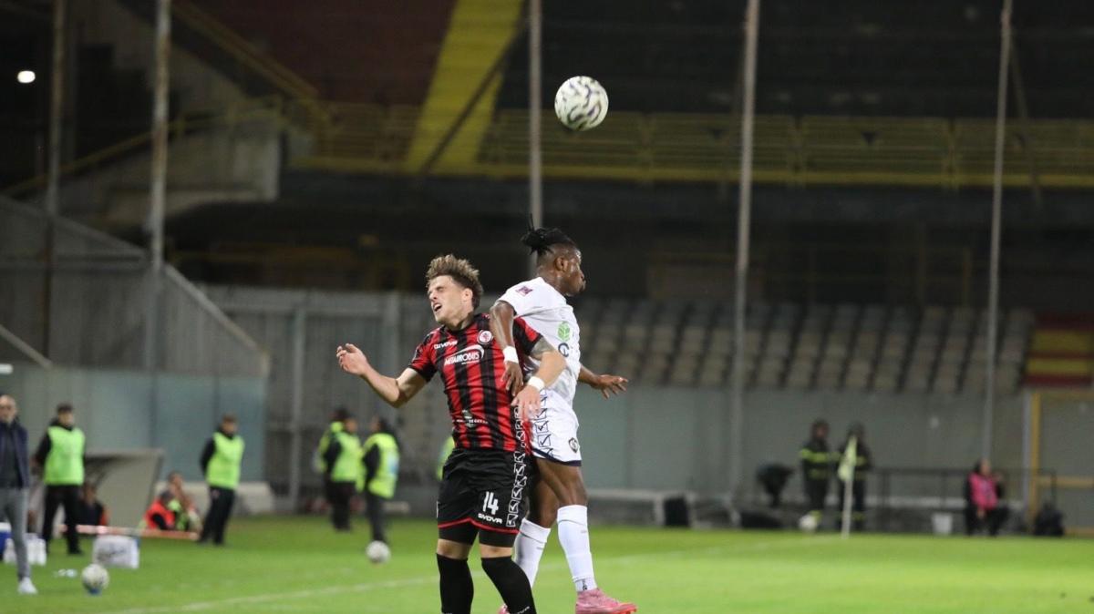 Le pagelle degli aquilotti: Ubaldi si ferma sul più bello, Awua spento