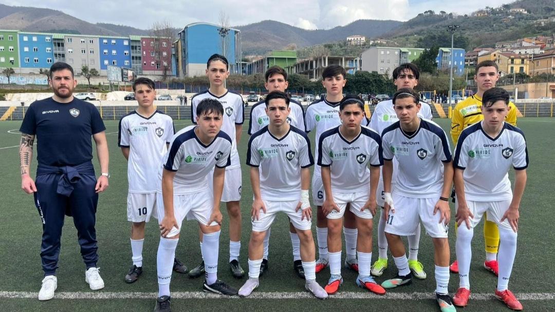 In foto la Cavese U15