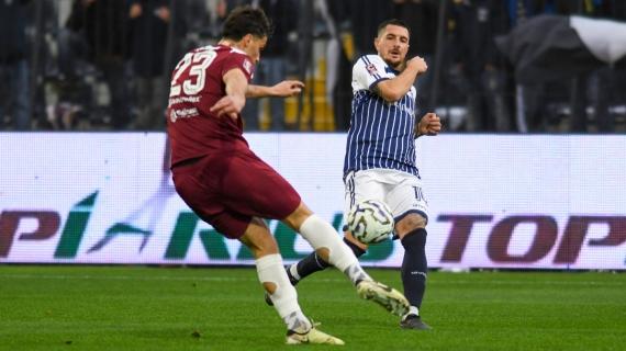 Le probabili formazioni di Crotone-Cavese: Awua torna dal 1'. Nuova chance per Fella?