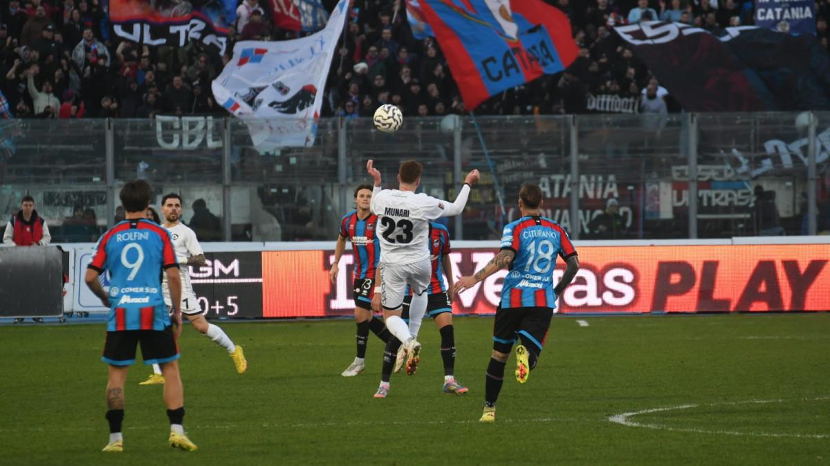 Buonissima gara della Cavese ma non basta. Il Catania batte gli aquilotti per 2-0