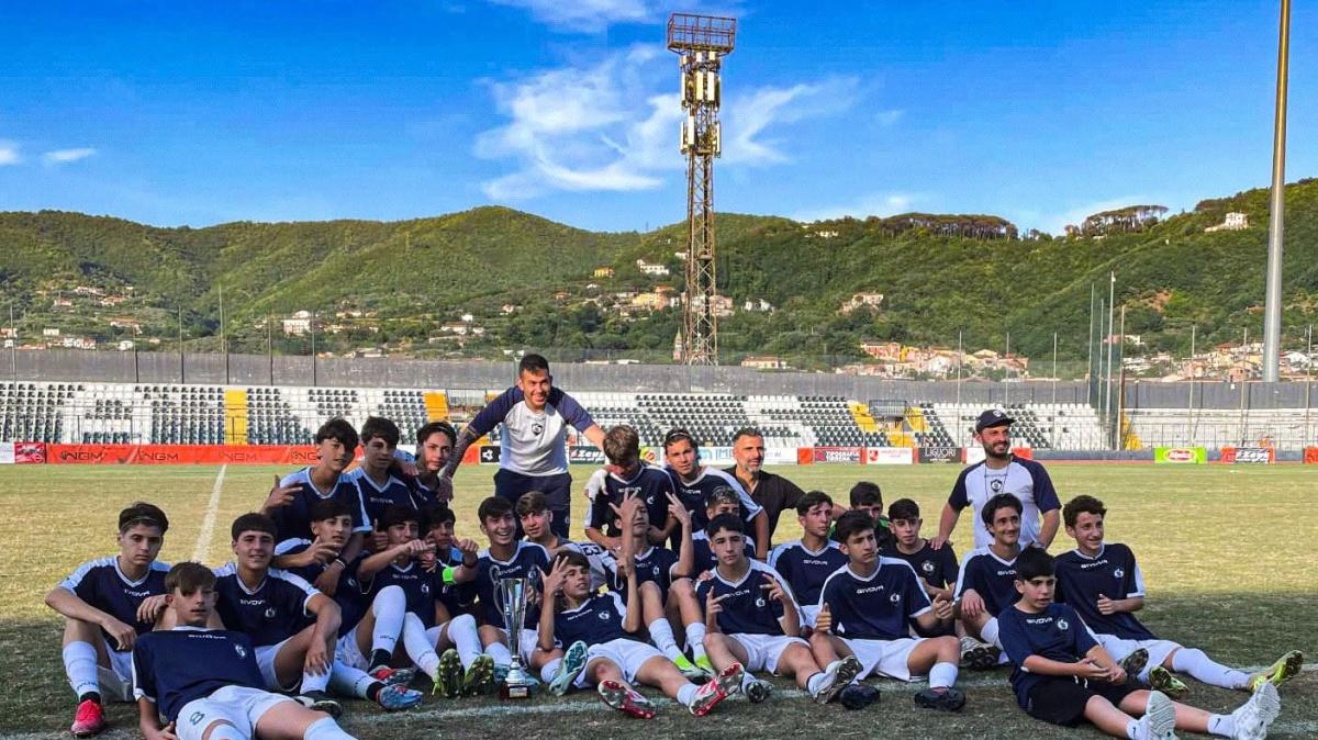 La Cavese vince dopo 16 anni il trofeo Gino Avella. Battuta la Juve Stabia per 3-0