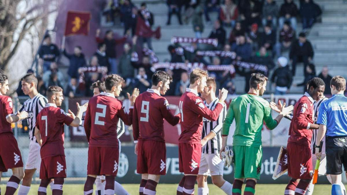 La Primavera di fronte al gigante Torino