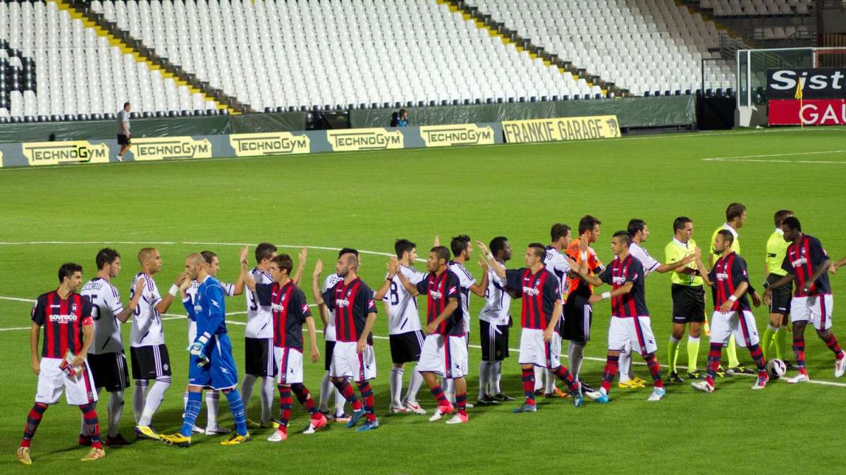 LIVE - Questa sera diretta testuale di Crotone-Cesena