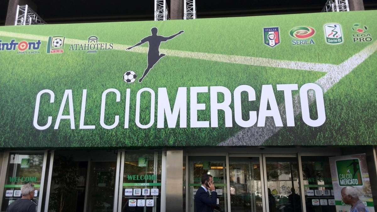 Chiuso il mercato. La punta non è arrivata