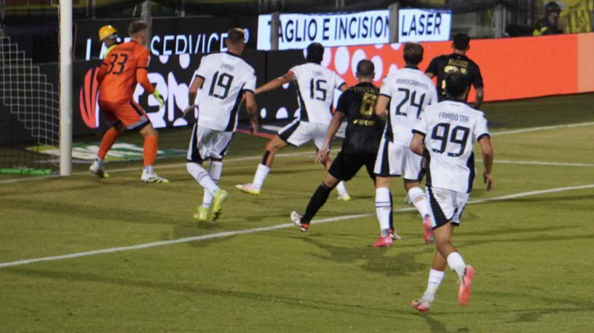 Cesena-Venezia 0-4 | I lagunari passeggiano al Manuzzi