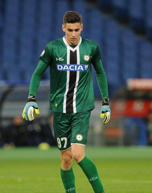 Il giovane Meret per la maglia numero 1