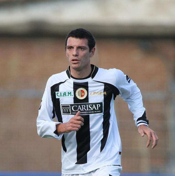 Per gennaio piace un centrocampista dell'Ascoli