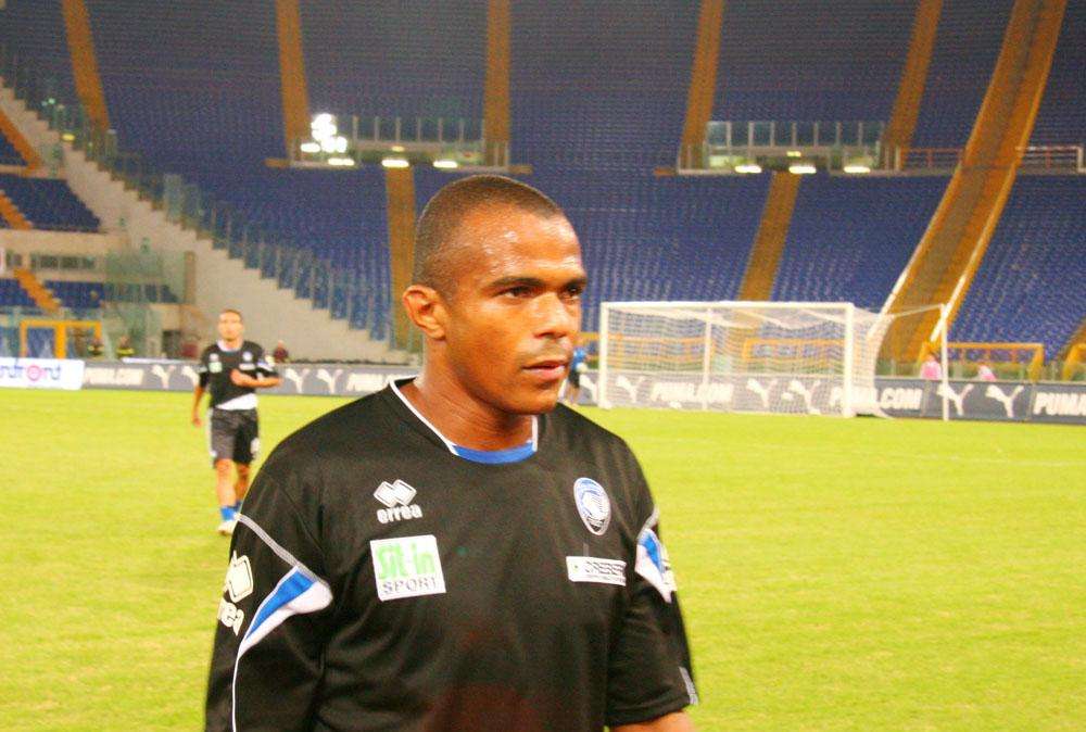L'ex bianconero Ferreira Pinto scrive un libro