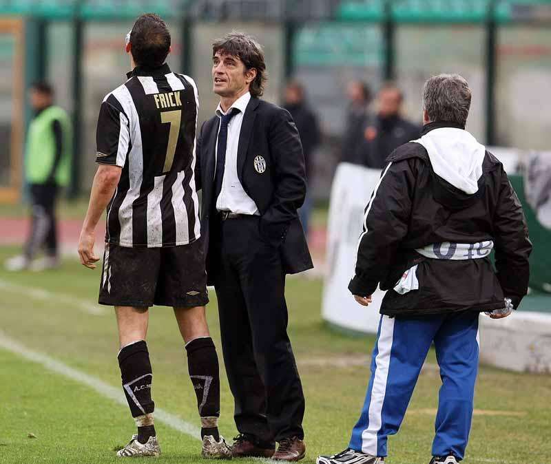 Buoni auspici per il Cesena di Beretta: Siena sconfitto nel recupero con il Catania (0-1)