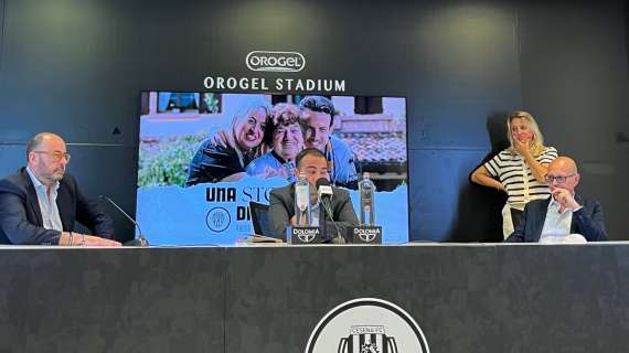 “Una storia di famiglia”: si amplia il divario tra vecchi e nuovi abbonati