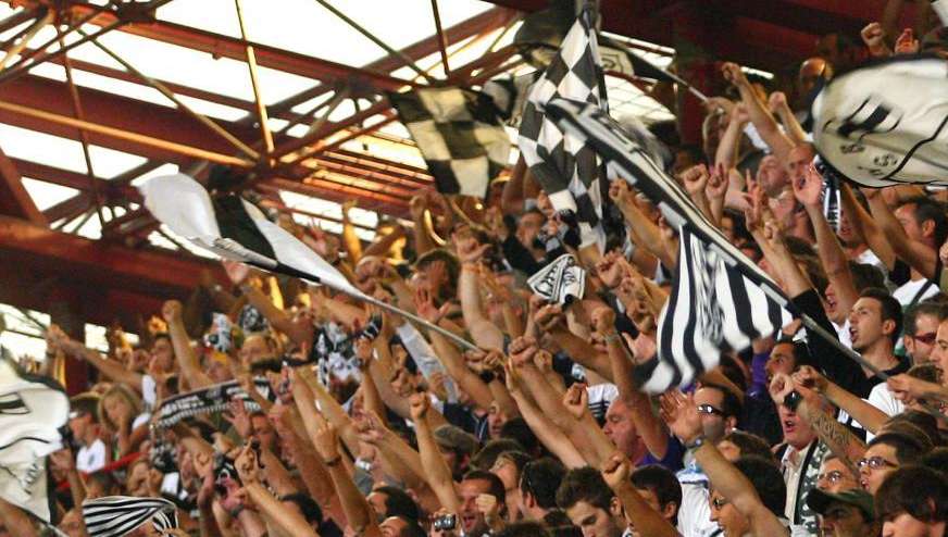 2.000 euro di multa per "cori ingiuriosi all'Arbitro"