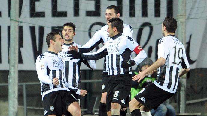 Vince anche il Siena: salvezza a -6