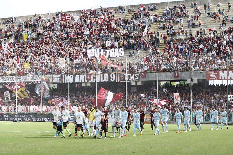 A Salerno squadra a "rapporto" dagli ultras