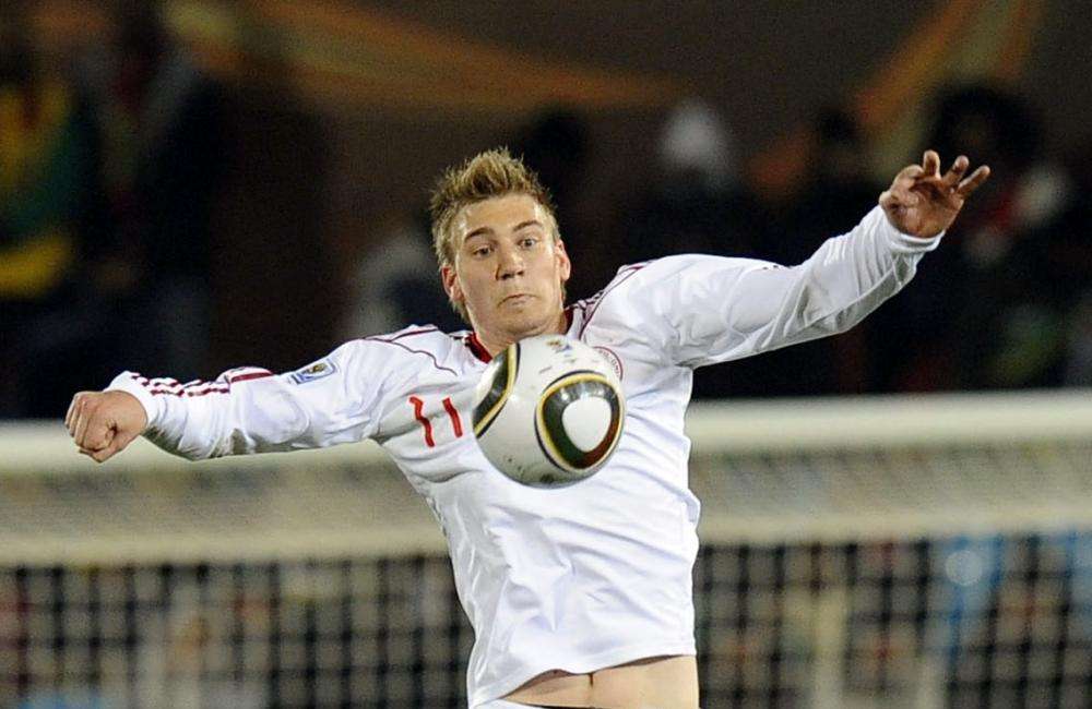 Arsenal, il Galatasaray vuole Bendtner e Arshavin