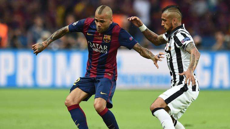 Dani Alves su Pedro: "Doveva restare qui, ma troppe persone coinvolte nella trattativa"