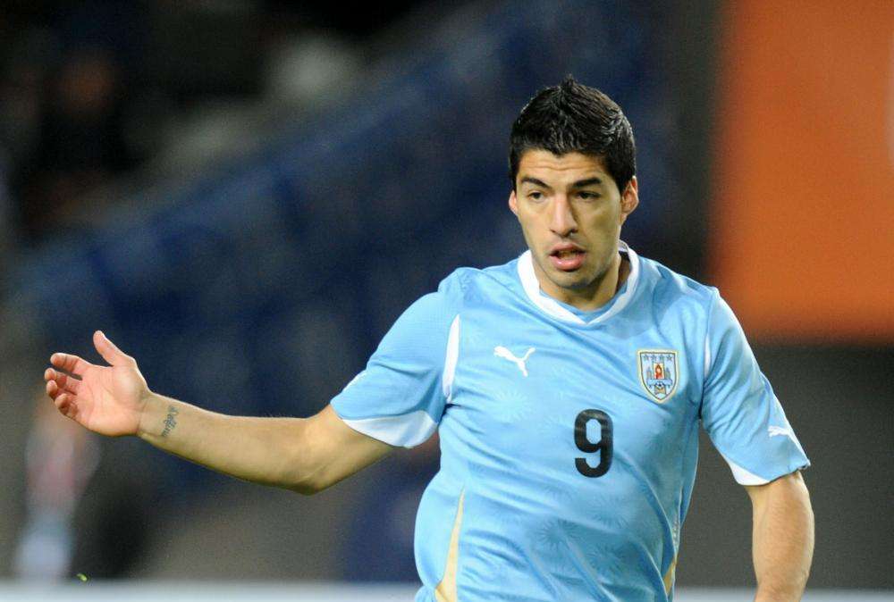 Liverpool, ritocco dell'ingaggio per blindare Suarez