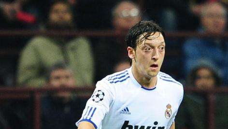 Real Madrid, Ozil vuole restare