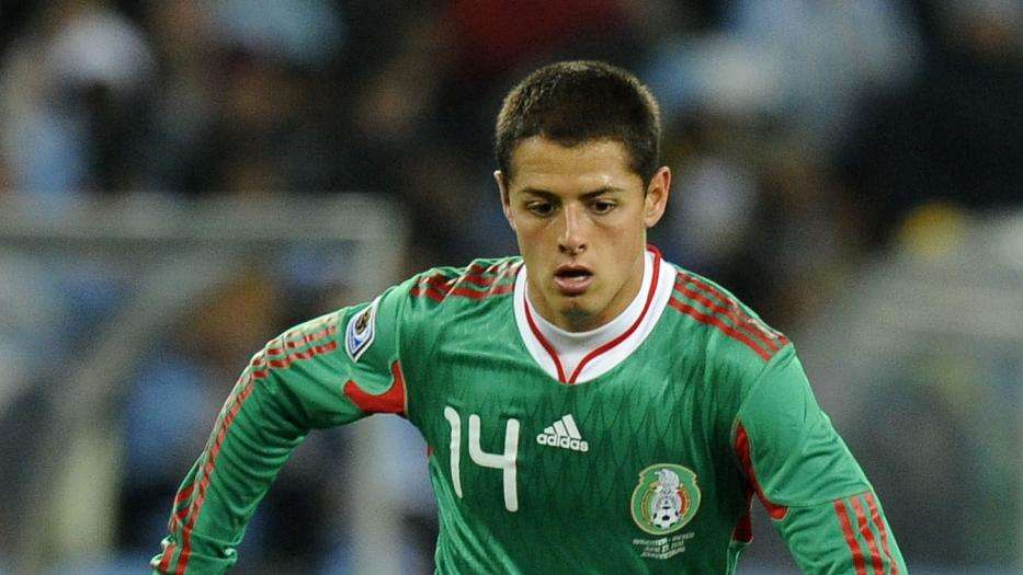 Man. United, gli occhi di Mou sul Chicharito