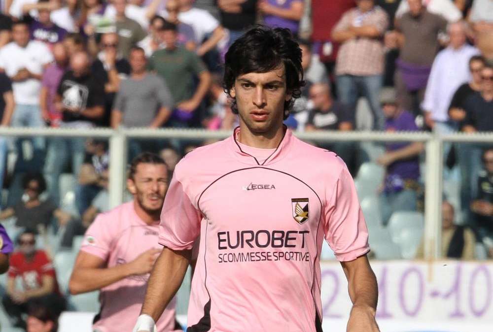 Palermo, Pastore non è in vendita
