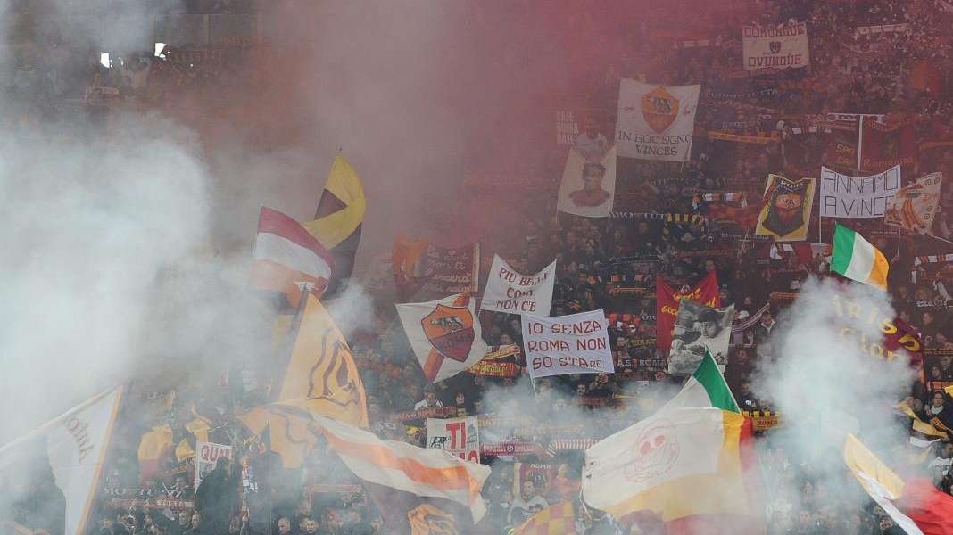 Roma, dura contestazione a Trigoria