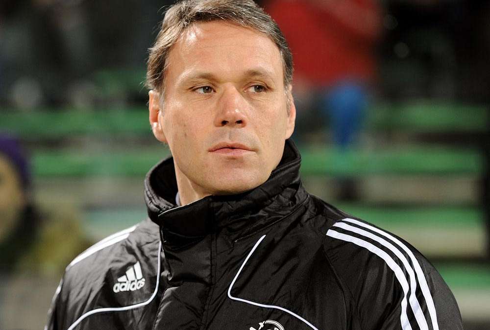 Sporting Lisbona, per la panchina ballottaggio Rijkaard-Van Basten