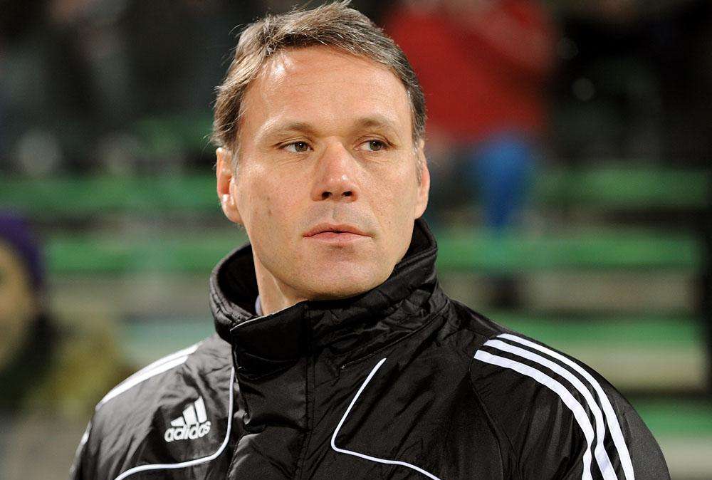Van Basten: "Studio per allenare il Milan"